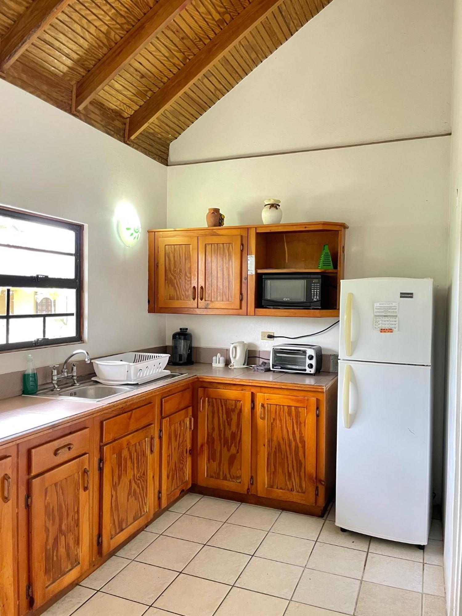 Bananaquit Tobago -Stay Near The Beach Crown Point Exterior photo