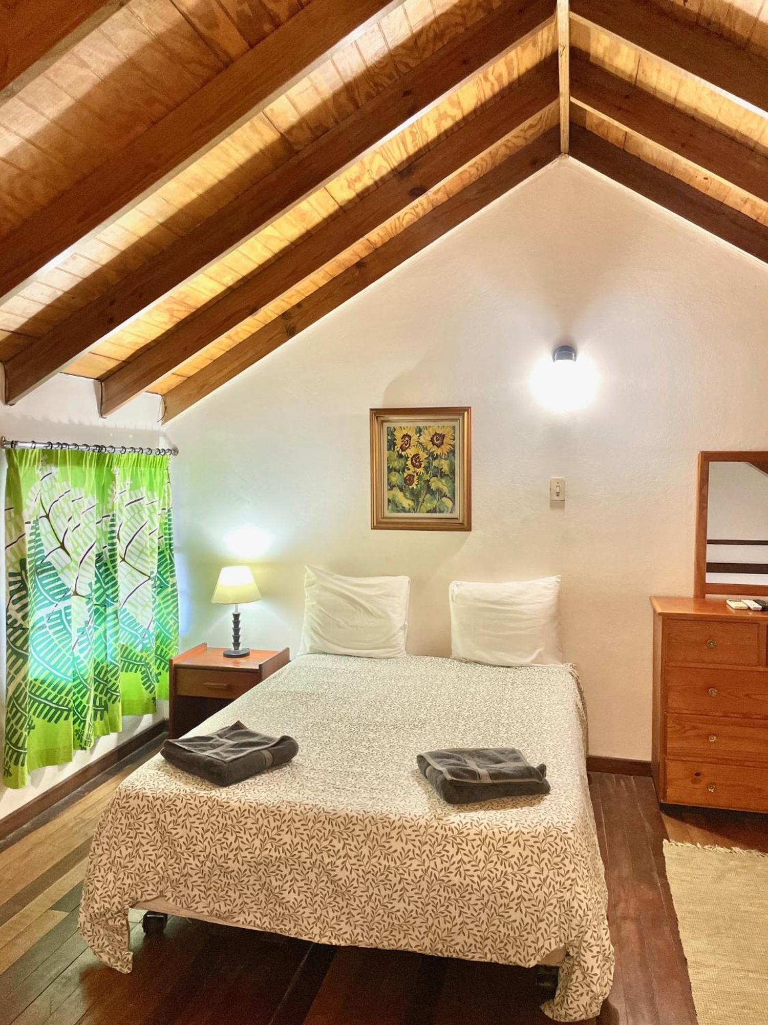 Bananaquit Tobago -Stay Near The Beach Crown Point Exterior photo