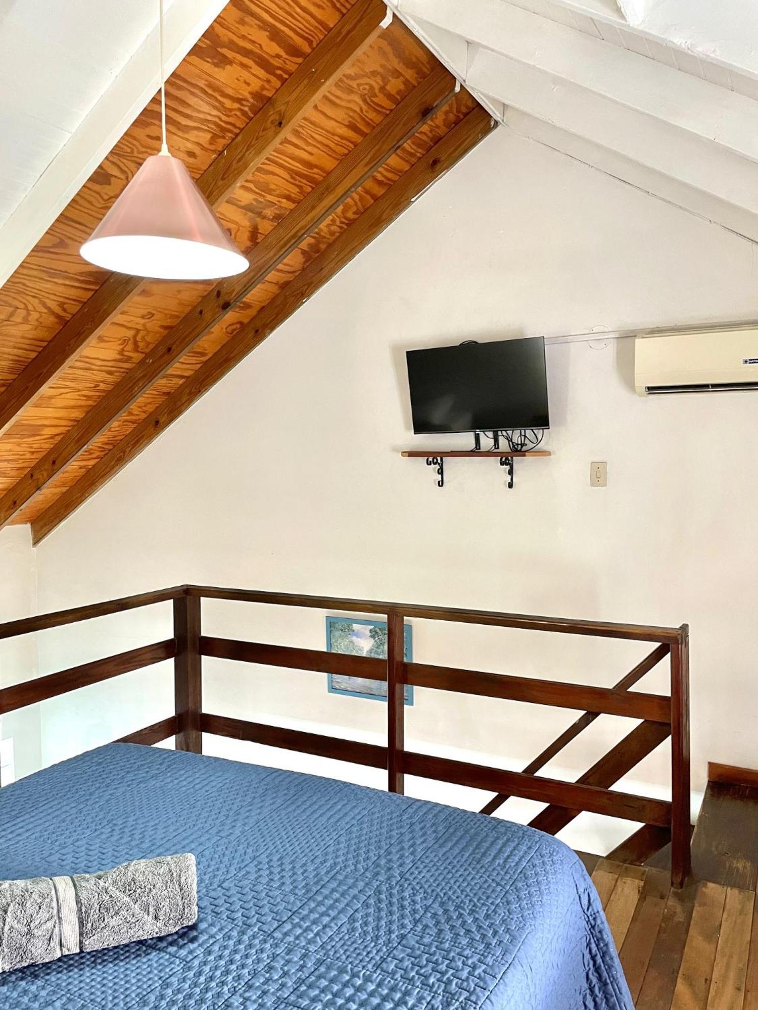 Bananaquit Tobago -Stay Near The Beach Crown Point Exterior photo