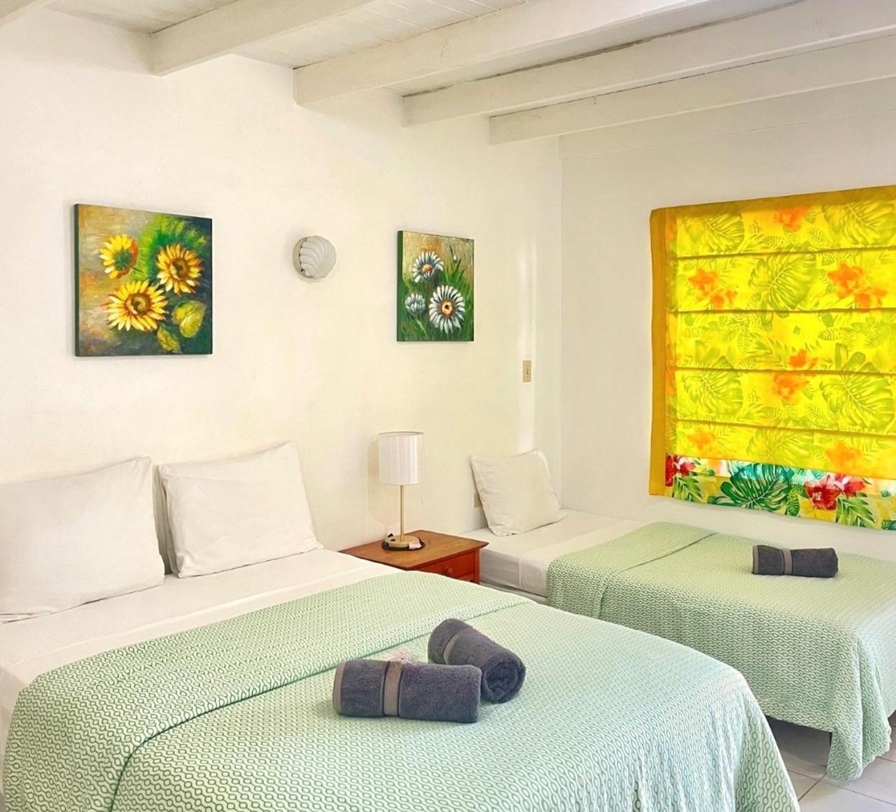 Bananaquit Tobago -Stay Near The Beach Crown Point Exterior photo